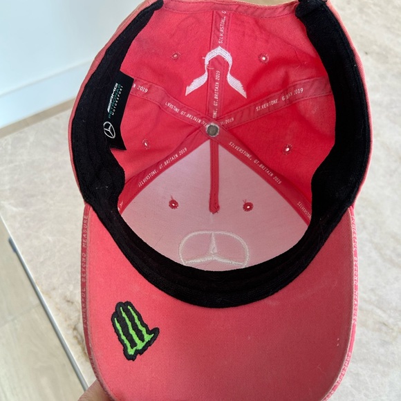 Mercedes- hat bundle - Picture 9 of 9